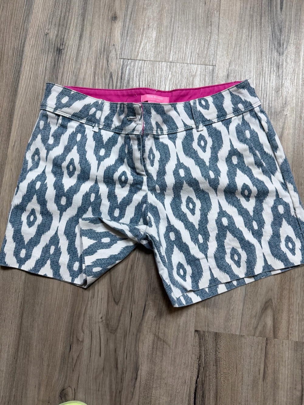 Isaac Mizrahi Blue and White Ikat Print Shorts with Pink Waistband